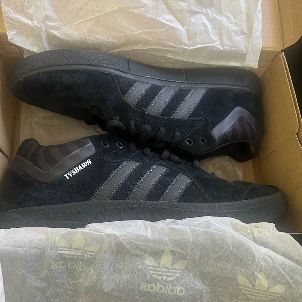 adidas x Spitfire Tyshawn Mid Black & Grey Skate Shoes #HQ9792 - Picture 13 of 15